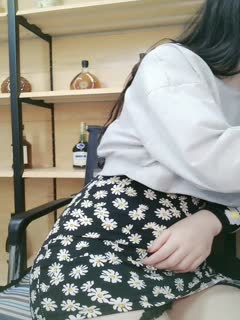 2021.3.4，极品00后，清纯校园女神，【真实搭讪送她回家】浴室激情口交